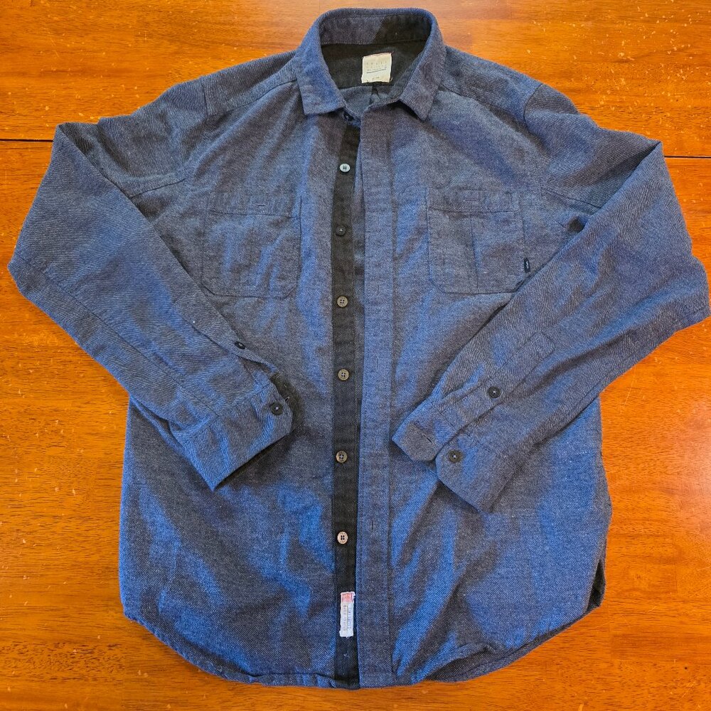 Men’s Button-Up Shirt Blue Gray Long Sleeve Casual Split Co See Dimensions
